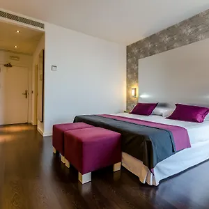 Yit Vía Sevilla Mairena Hotel